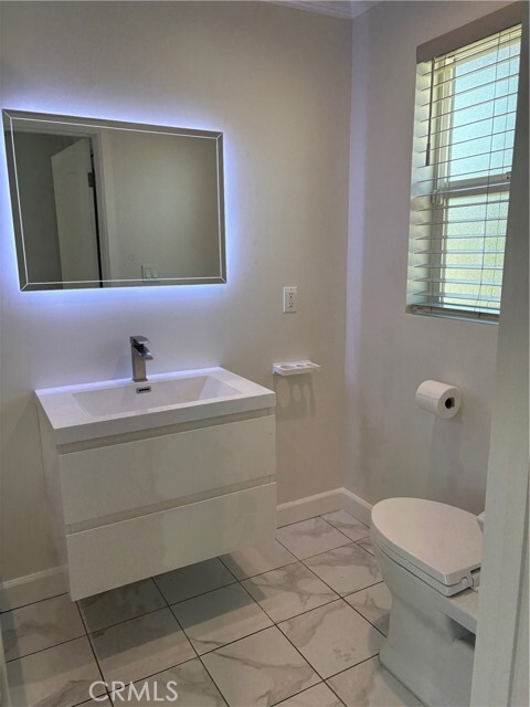 Building Photo - 1221 Irving Ave