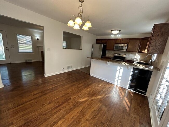 Building Photo - 6321 W 57th Terrace