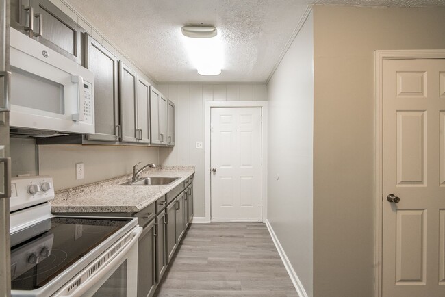 Primary Photo - Beautifully FULLY RENOVATED 2 Bdr 1 bath i...