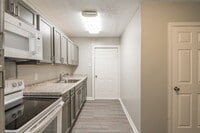 Building Photo - Beautifully FULLY RENOVATED 2 Bdr 1 bath i...