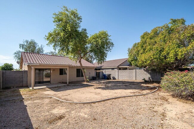 Building Photo - 13628 W Fargo Dr