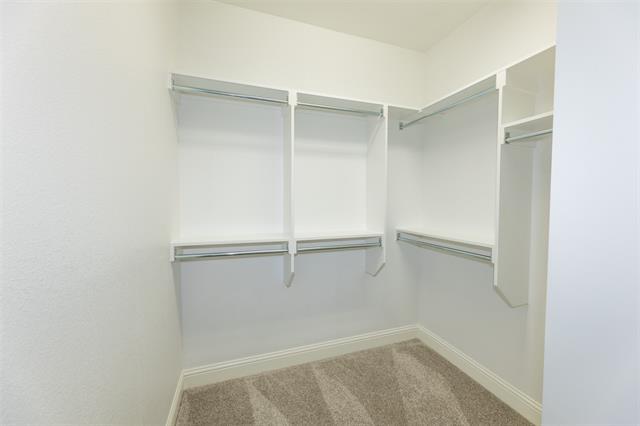 Building Photo - 16012 High Line Dr