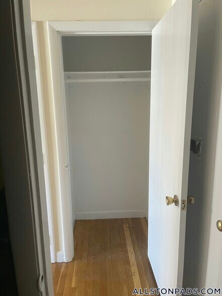 Building Photo - 90 Gardner St