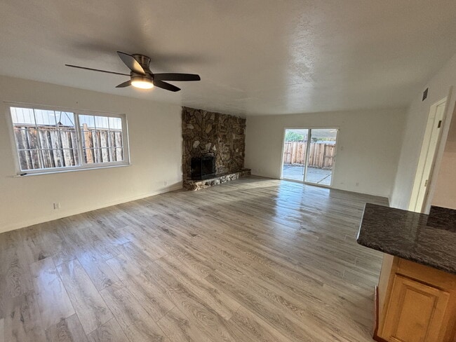 Building Photo - "Charming 3-Bed Oasis with Scenic Views & ...