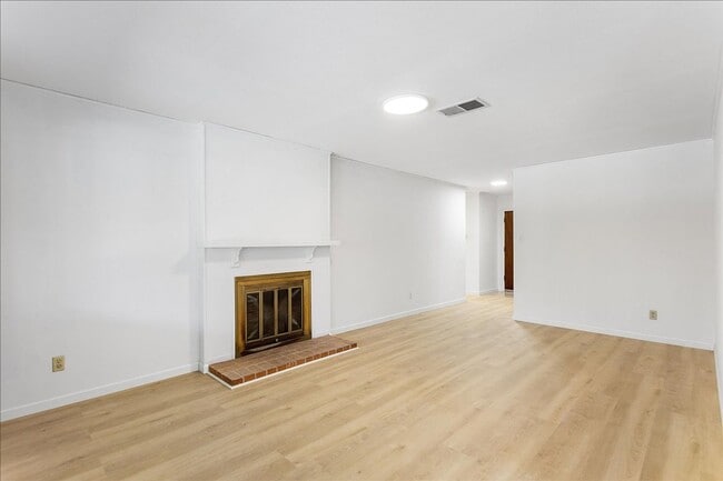 Building Photo - 1229 Coral Reef Pl