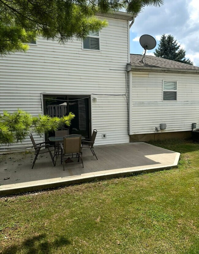 Building Photo - 3260-3262-3262 Cairngorm Dr