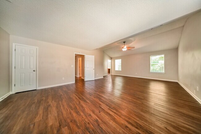 Building Photo - 53 Birchfield Ct