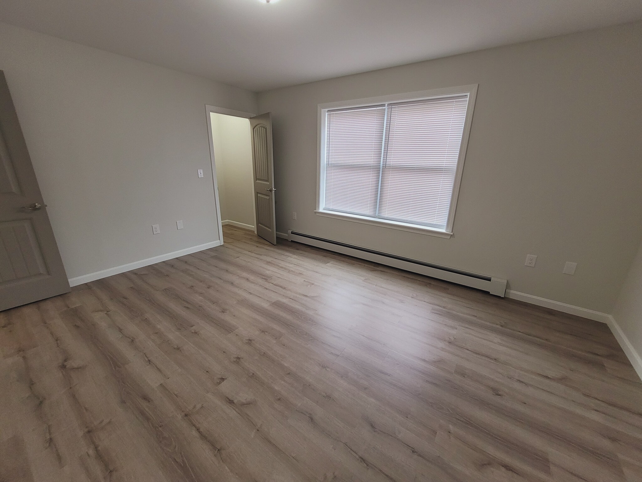 Building Photo - 8 Juniper Ln