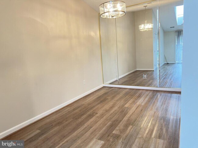 Building Photo - 121 Brookland Ct