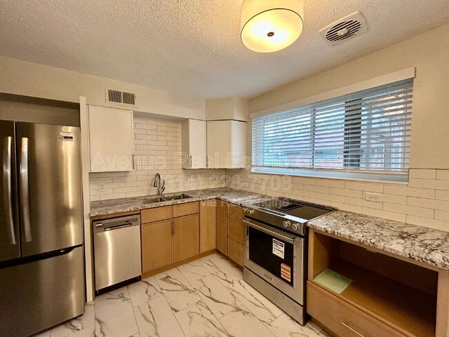 Building Photo - 1411 Midland Blvd