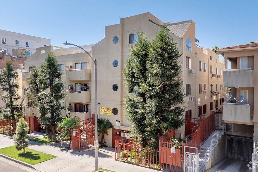 Building Photo - Fedora Apartments