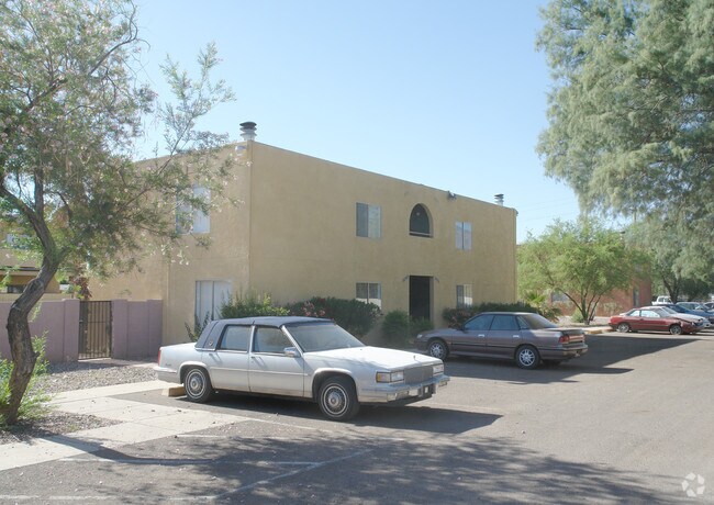 Building Photo - 1801-1825 E Hedrick Dr