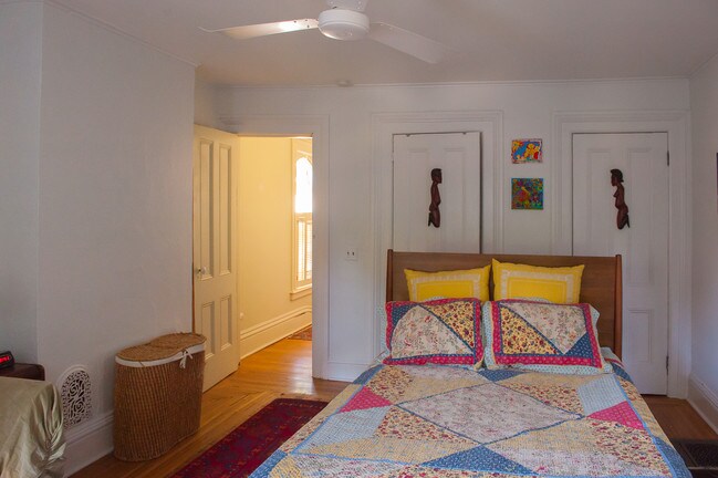 Building Photo - 63 Meigs St