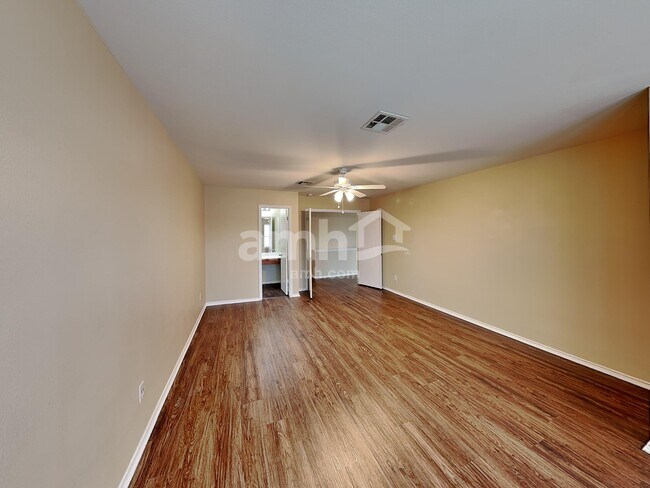 Building Photo - 13205 Vizquel Loop