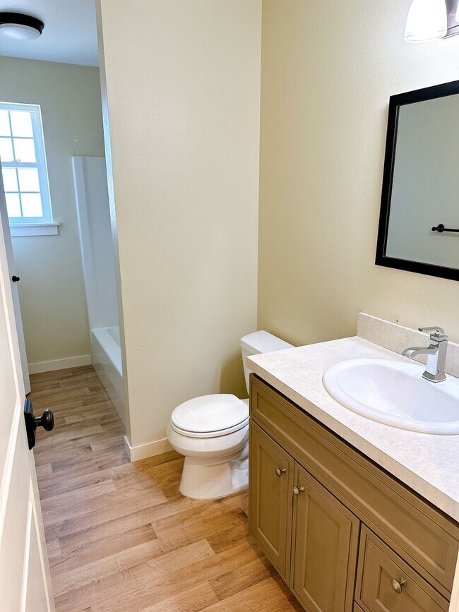 Building Photo - 3035/3037 Pacific St