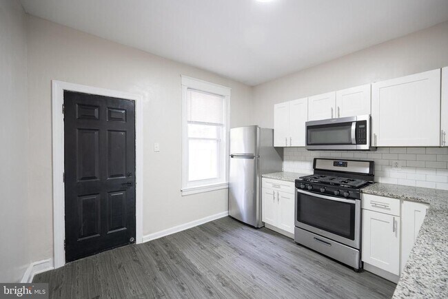 Building Photo - 5847 Willows Ave