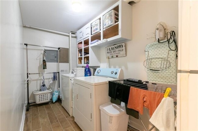 Building Photo - 4932 Rock Haven Dr SW