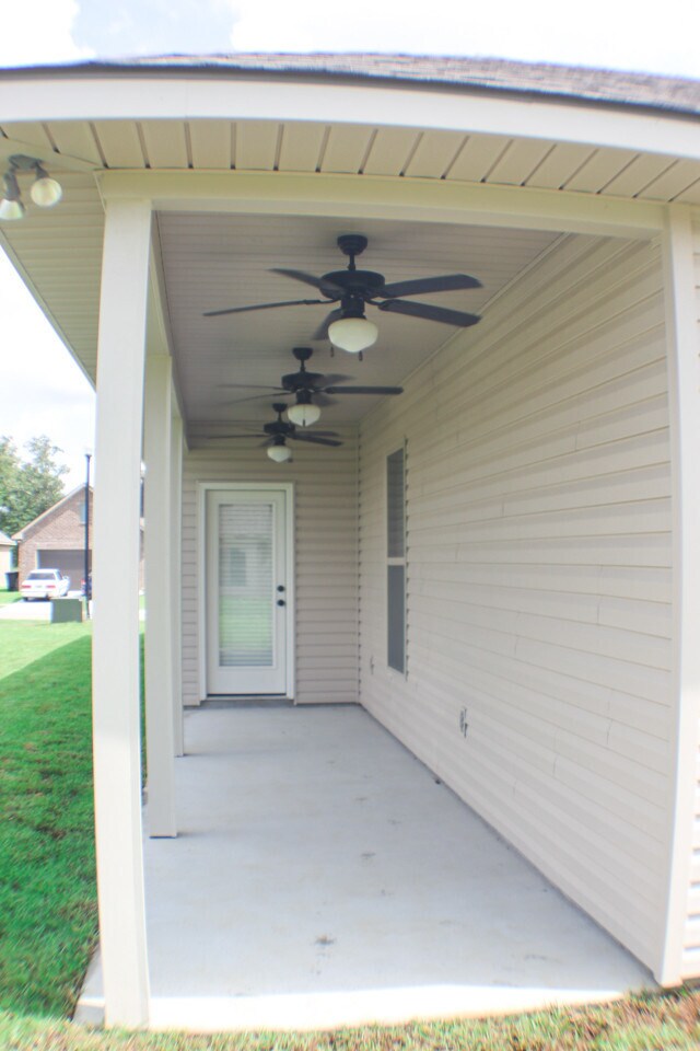 Building Photo - 4BR IN ZACHARY