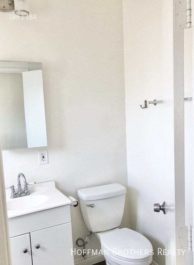 Building Photo - 4558 W 173rd St