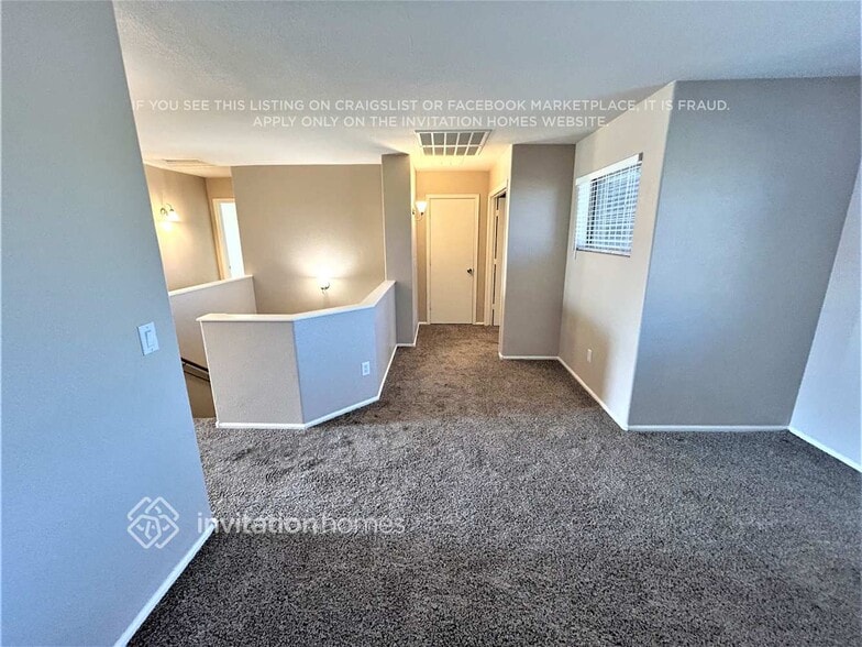 Building Photo - 16585 W Latham St