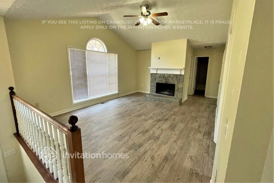 Building Photo - 3517 Willow Tree Cir