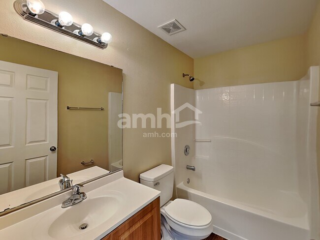 Building Photo - 12555 Belmont Lakes Dr