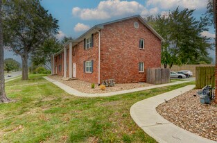 Building Photo - 9115 Nieman Rd