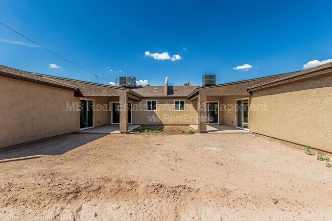 Building Photo - 413 E Southern Ave