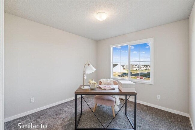 Building Photo - COMING SOON!! 3 Bed, 2.5 Bath in Pella