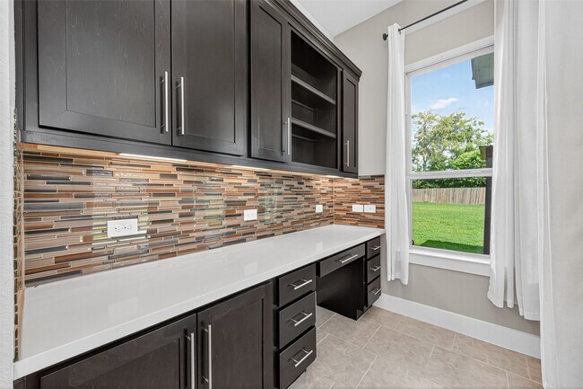 Building Photo - 11903 Muir Grvs Trl