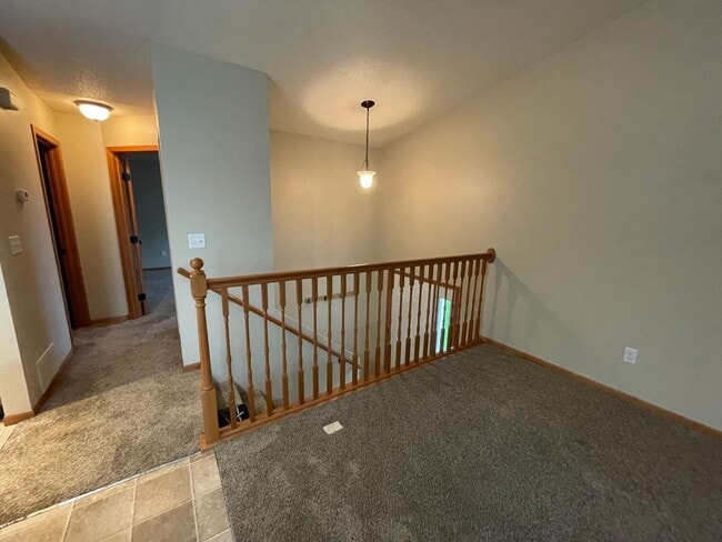 Building Photo - Pet-Friendly 3 Bed Twin Home with Patio & Garage