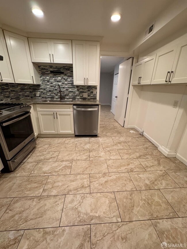 Building Photo - 444 Higate Dr