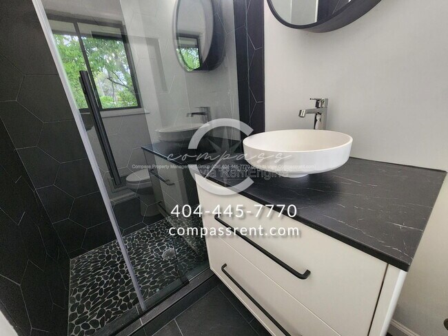 Building Photo - 2636 Whiteleigh Ct NE