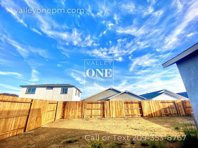 Building Photo - 936 Tipton Ln