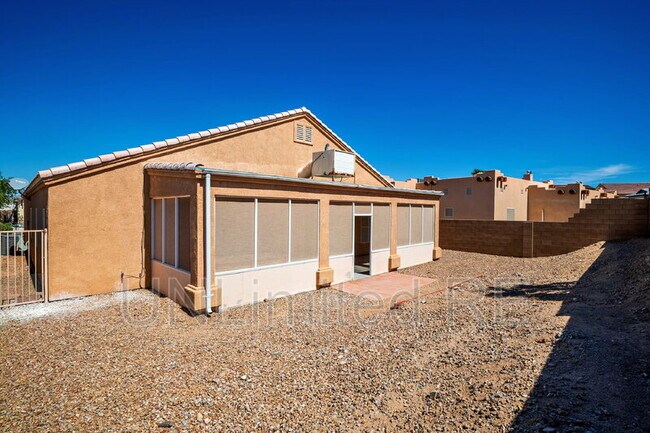 Building Photo - 4926 Mesa Blanca Way