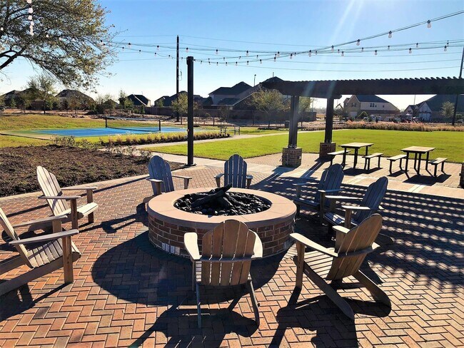 Building Photo - 7019 Winterberry Gln Ln