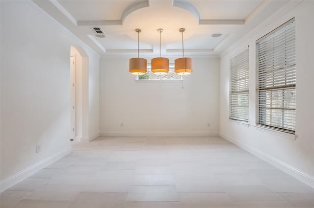 Building Photo - 1221 Dakota St