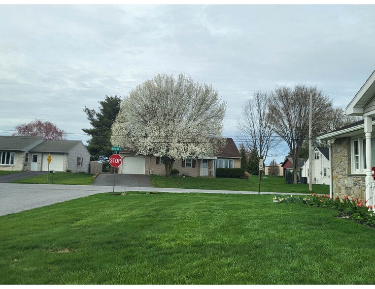 Building Photo - 821 Walnut St