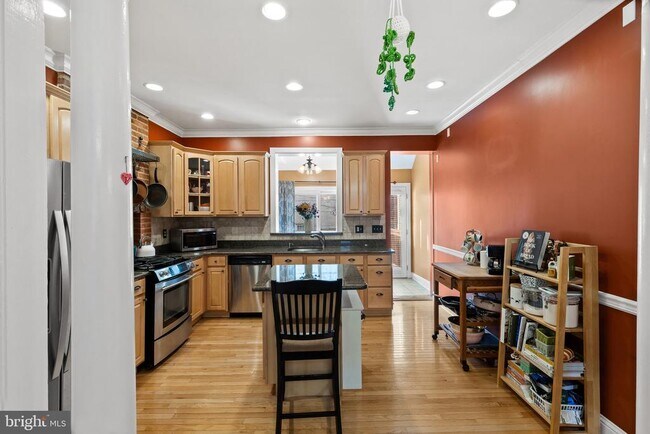 Building Photo - 3205 Hudson St