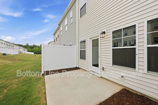 Building Photo - 27 Broward Ln