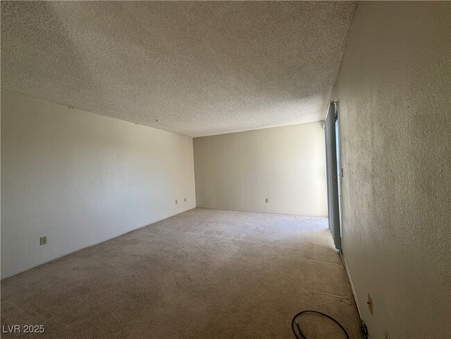 Building Photo - 2647 Jacyra Ave