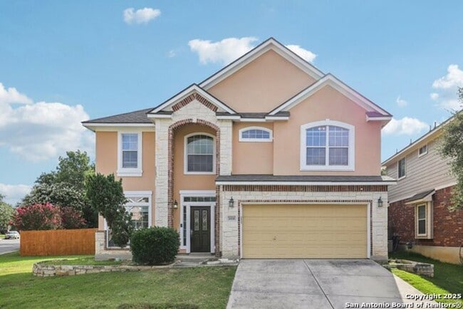 Building Photo - Welcome to your dream home-a stunning 4-be...