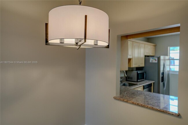 Building Photo - 2403 SW 58th Manor