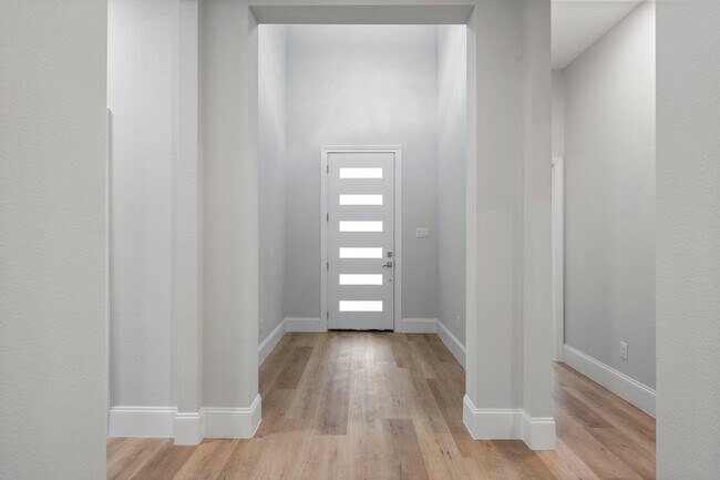 Building Photo - 478 Stephen F Austin Dr