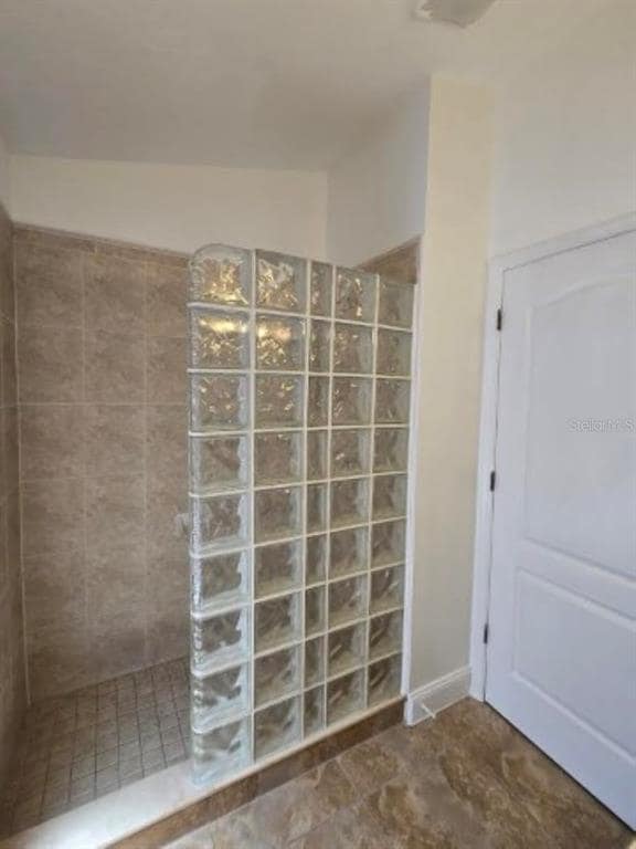 Building Photo - 18005 Palm Breeze Dr