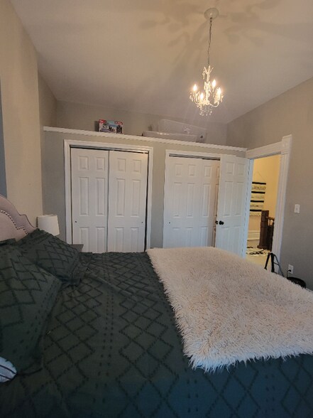 Building Photo - 1148 Mariposa St