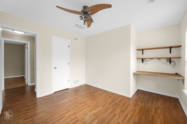Building Photo - Aurora Four Bedroom Home with Fenced Yard ...