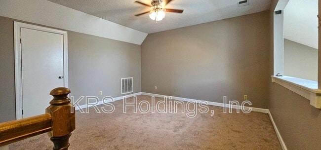 Building Photo - 200 Mainsail Dr