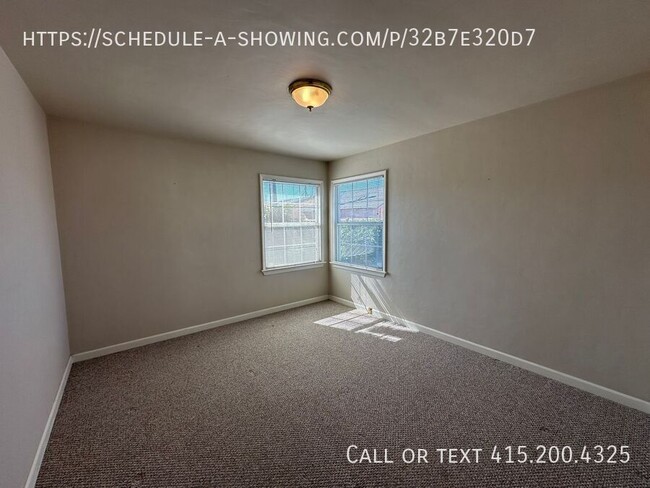 Building Photo - Spacious Two Bedroom Home In North Salinas