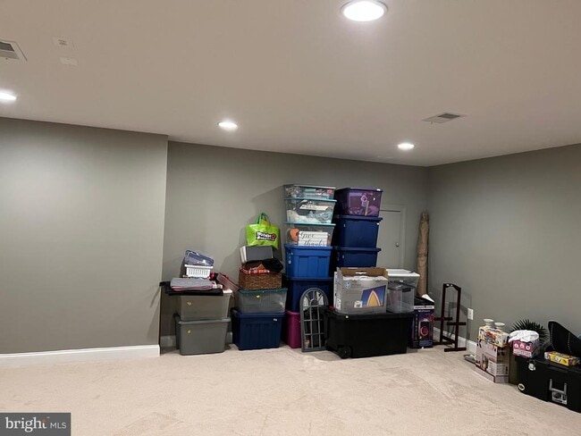 Building Photo - 8107 Kylemore Way